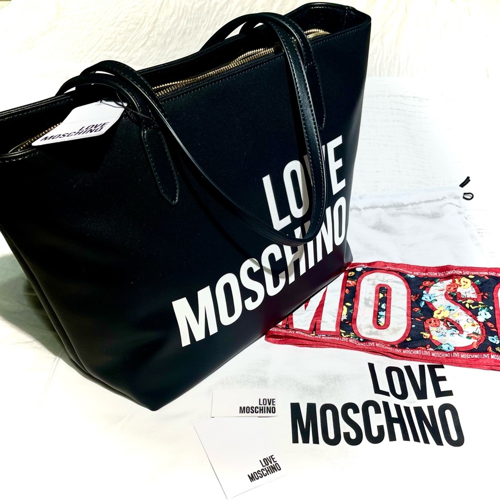 🆕 Moschino Love Black Large Tote plus Bonus Twilly